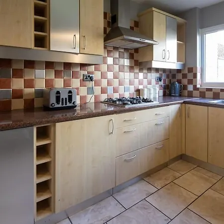 Apartamento Cozy 3 Bed Garden House
