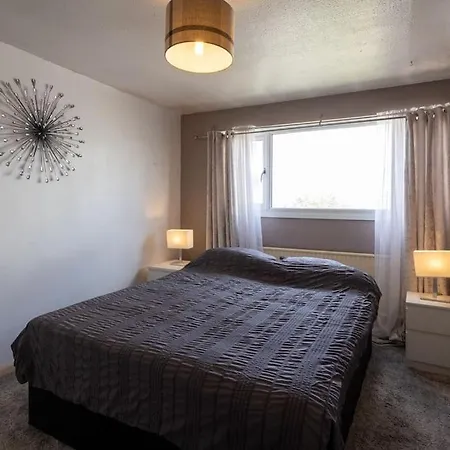 Cozy 3 Bed Garden House Bristol