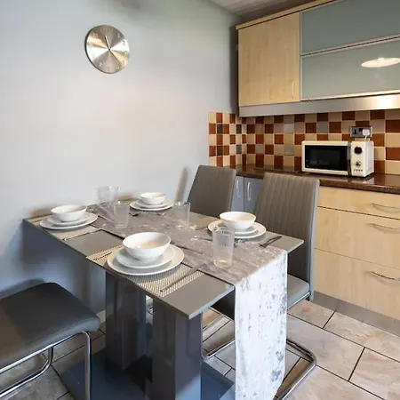 Cozy 3 Bed Garden House * Bristol
